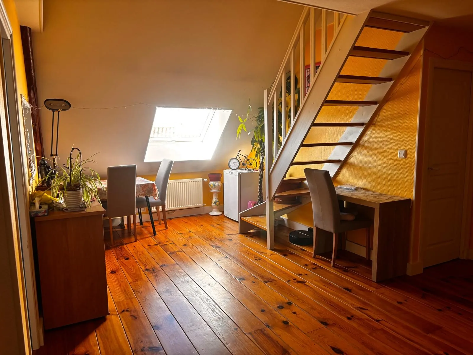 Appartement Duplex avec 3 Chambres, Cave et Parking à Migné-Auxances 
