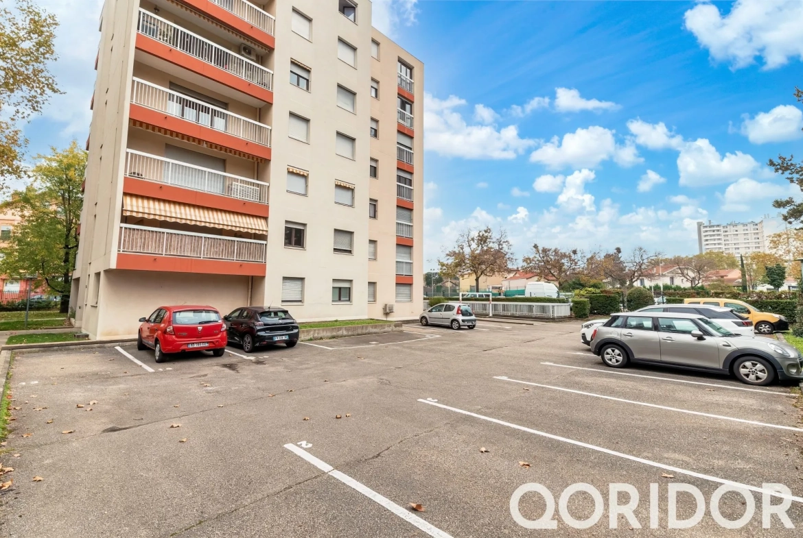 Appartement T2 de 46 m² à vendre à Lyon dans résidence sécurisée 