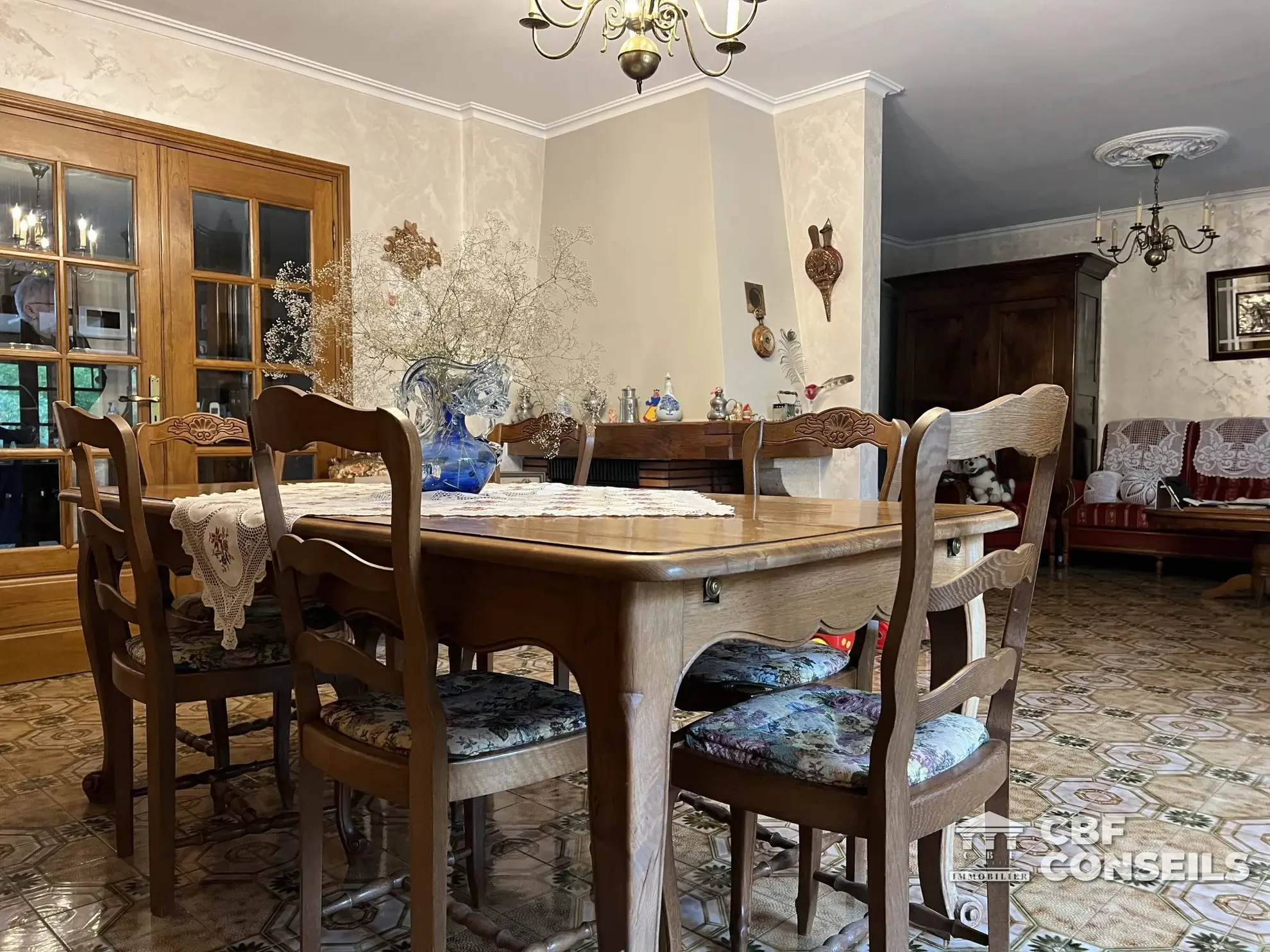 Charmante maison à Saint-Symphorien-de-Marmagne avec jardin et véranda 