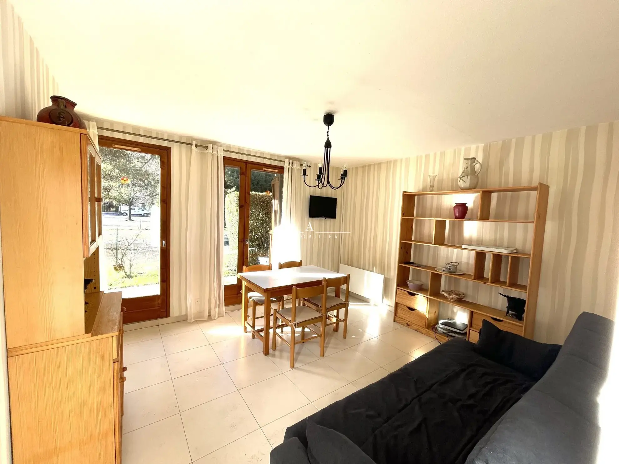 Appartement T2 rénové avec jardin à Luchon, vue dégagée, parking privé 