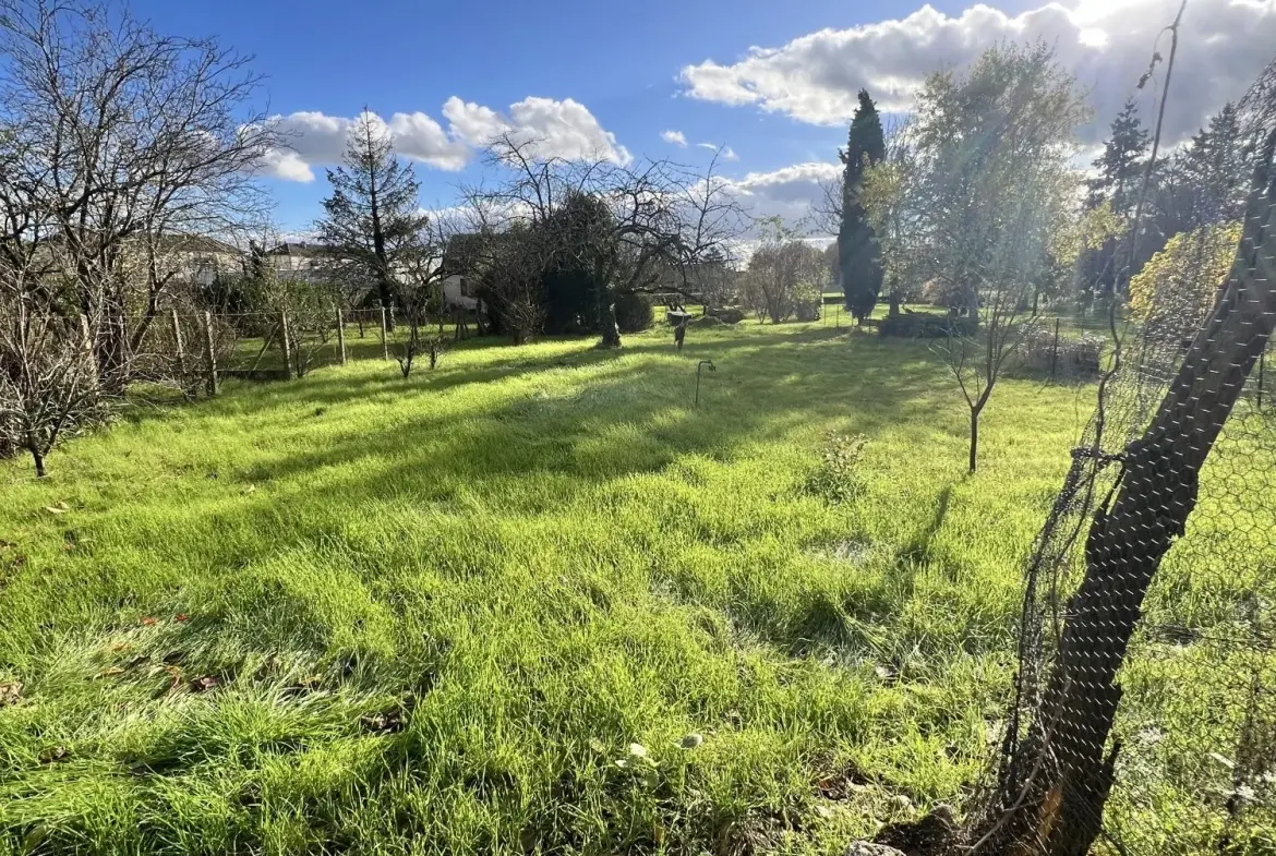Belle maison avec jardin, piscine et serre à Sully-sur-Loire 