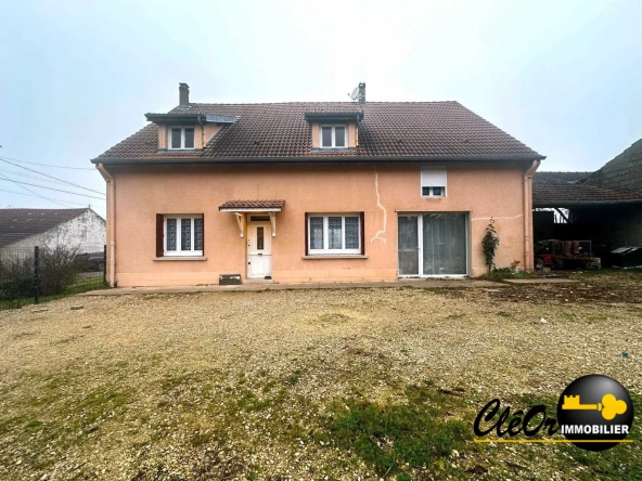 Maison à vendre à Montagny-lès-Seurre avec grand terrain et potentiel d'aménagement