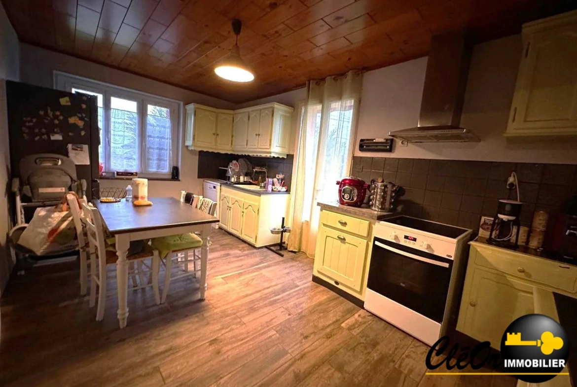Maison à vendre à Montagny-lès-Seurre avec grand terrain et potentiel d'aménagement 