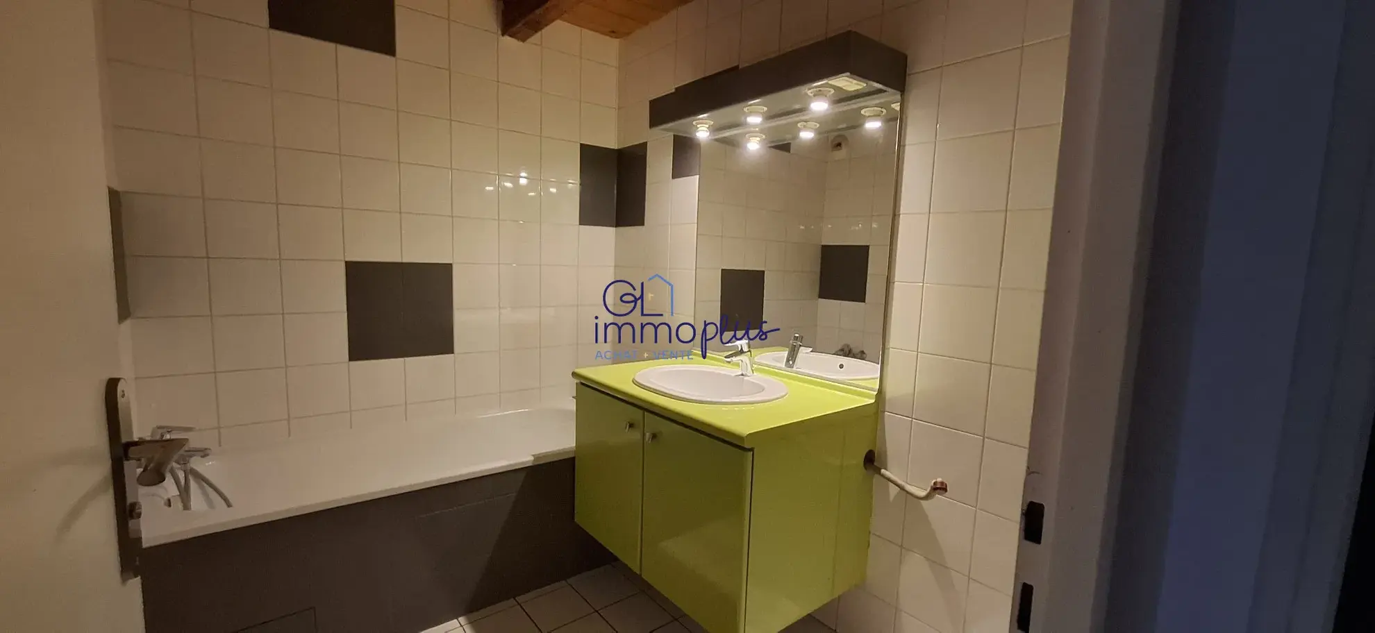 Appartement T3 en Rez-de-Jardin avec Jardin à Tours en Savoie 