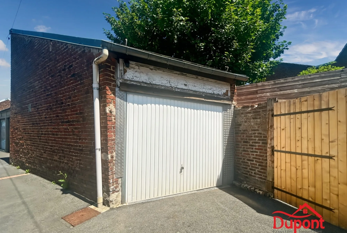 Maison individuelle de 70 m² avec grand terrain à Pleaux 