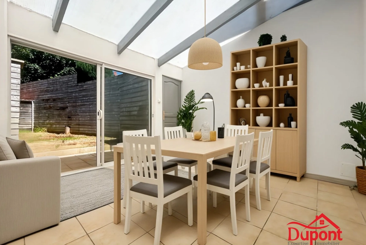 Maison individuelle de 70 m² avec grand terrain à Pleaux 