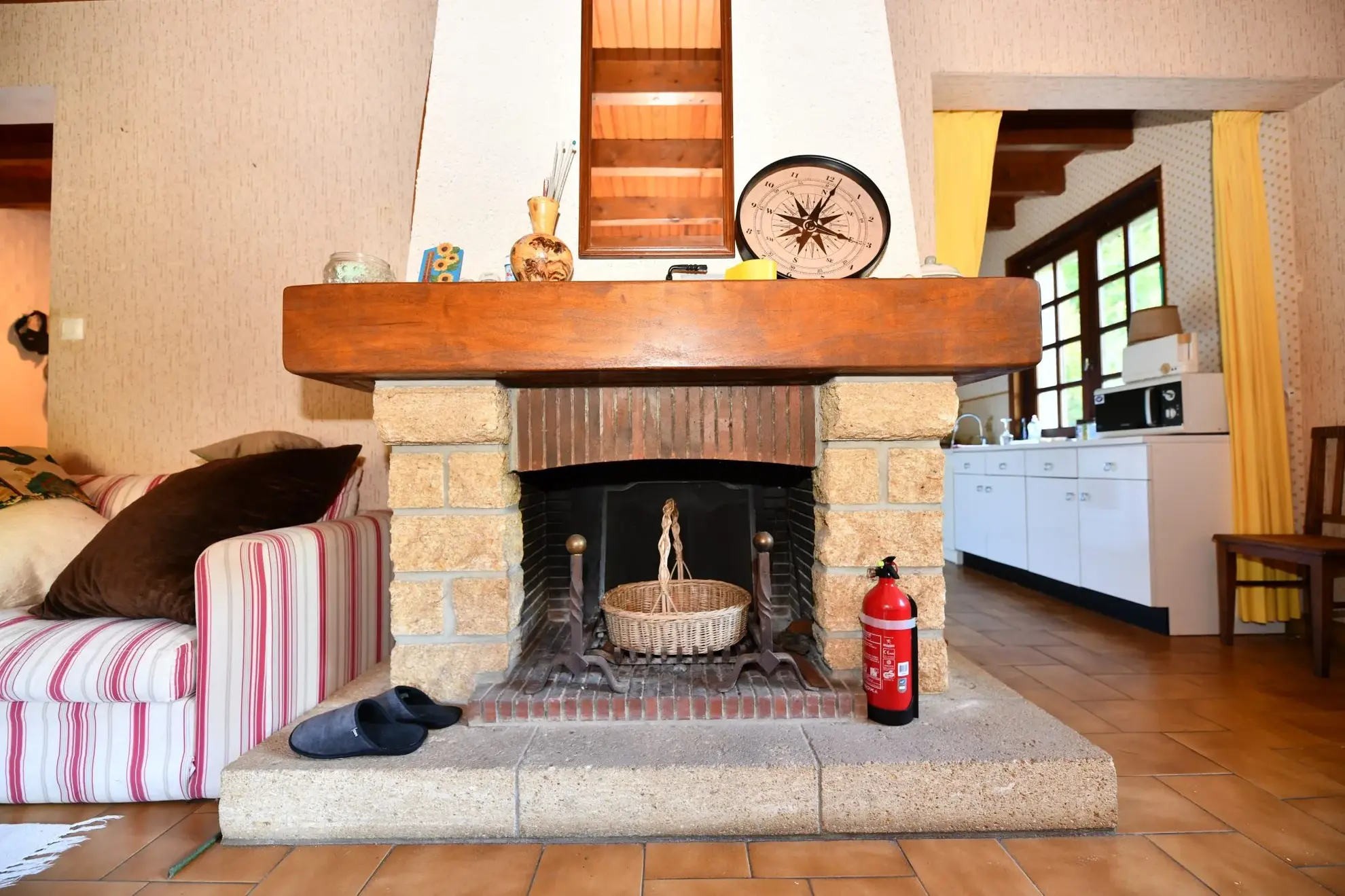Maison individuelle de 70 m² avec grand terrain à Pleaux 