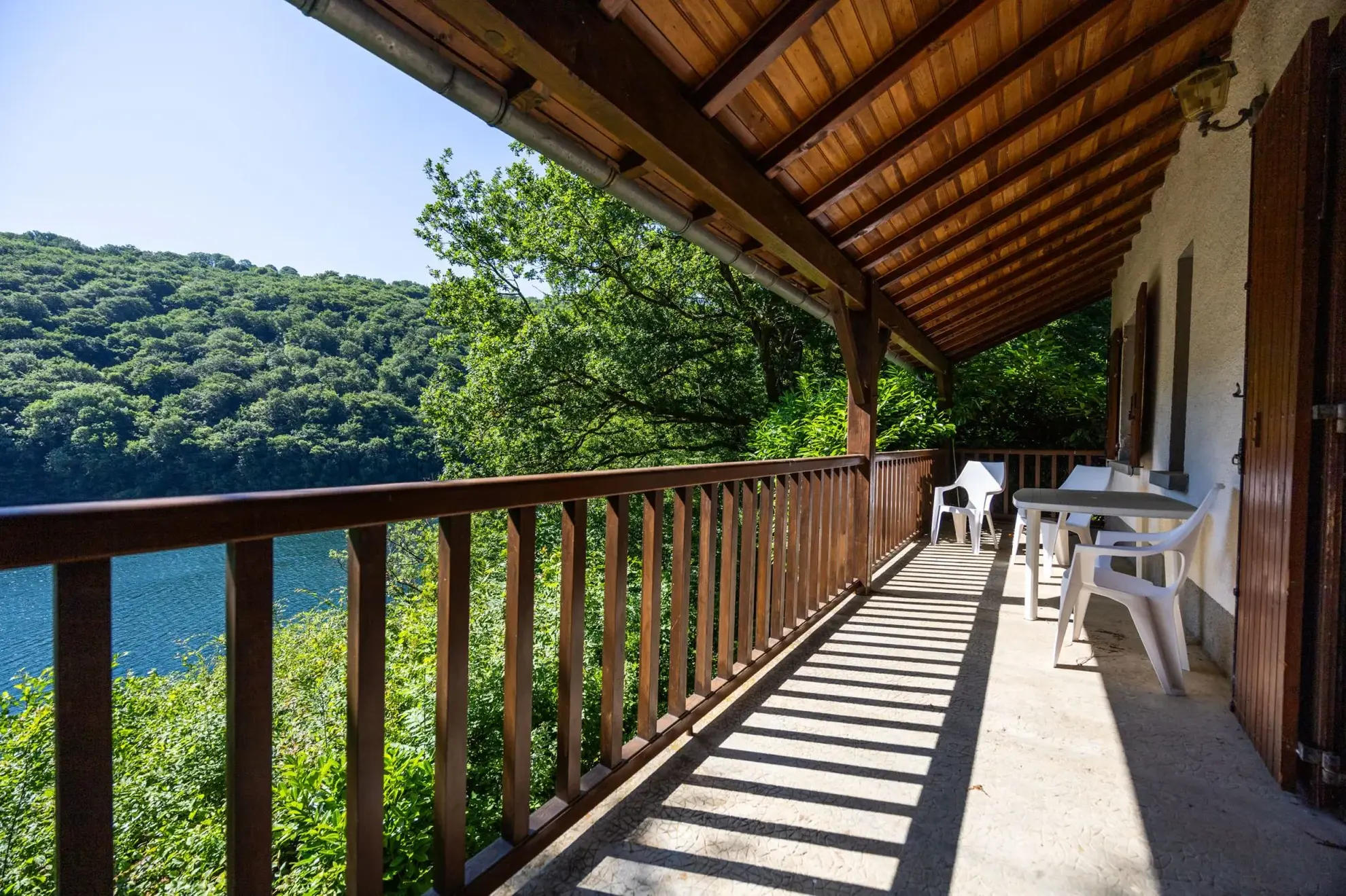 Maison individuelle de 70 m² avec grand terrain à Pleaux 