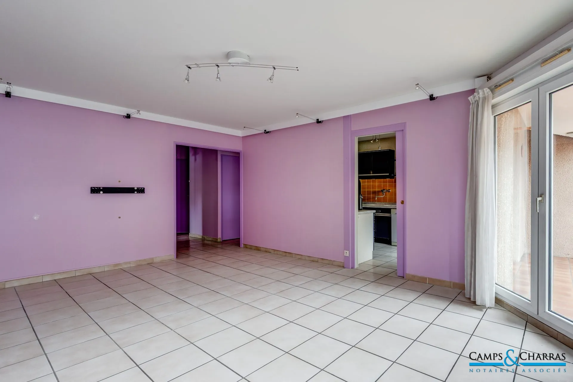 Appartement T4 à vendre à Toulouse Croix-Daurade – 75 m², 3 chambres, parking, proche commodités 