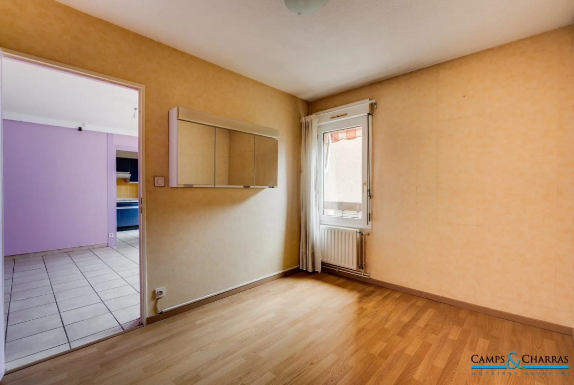 Appartement T4 à vendre à Toulouse Croix-Daurade – 75 m², 3 chambres, parking, proche commodités 