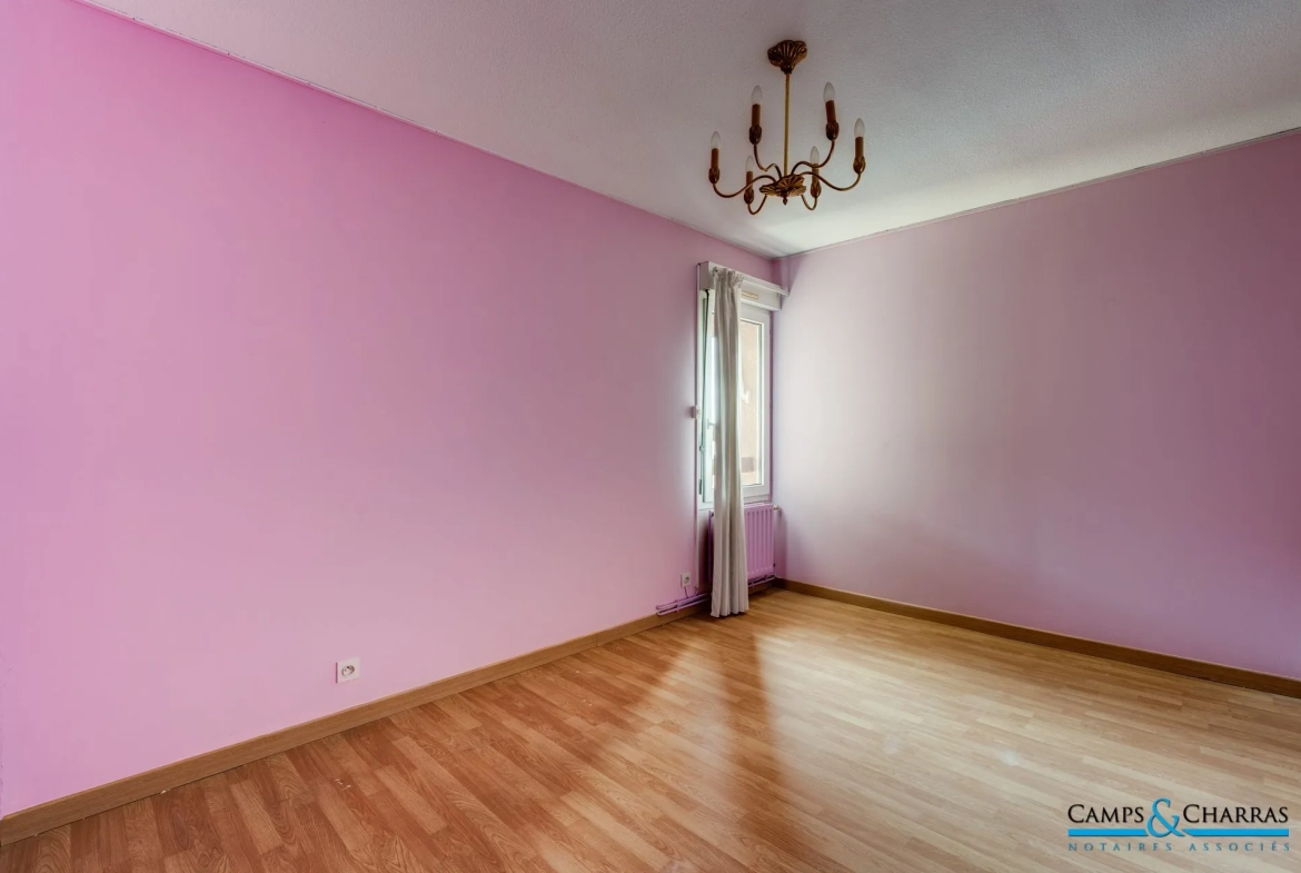 Appartement T4 à vendre à Toulouse Croix-Daurade – 75 m², 3 chambres, parking, proche commodités 
