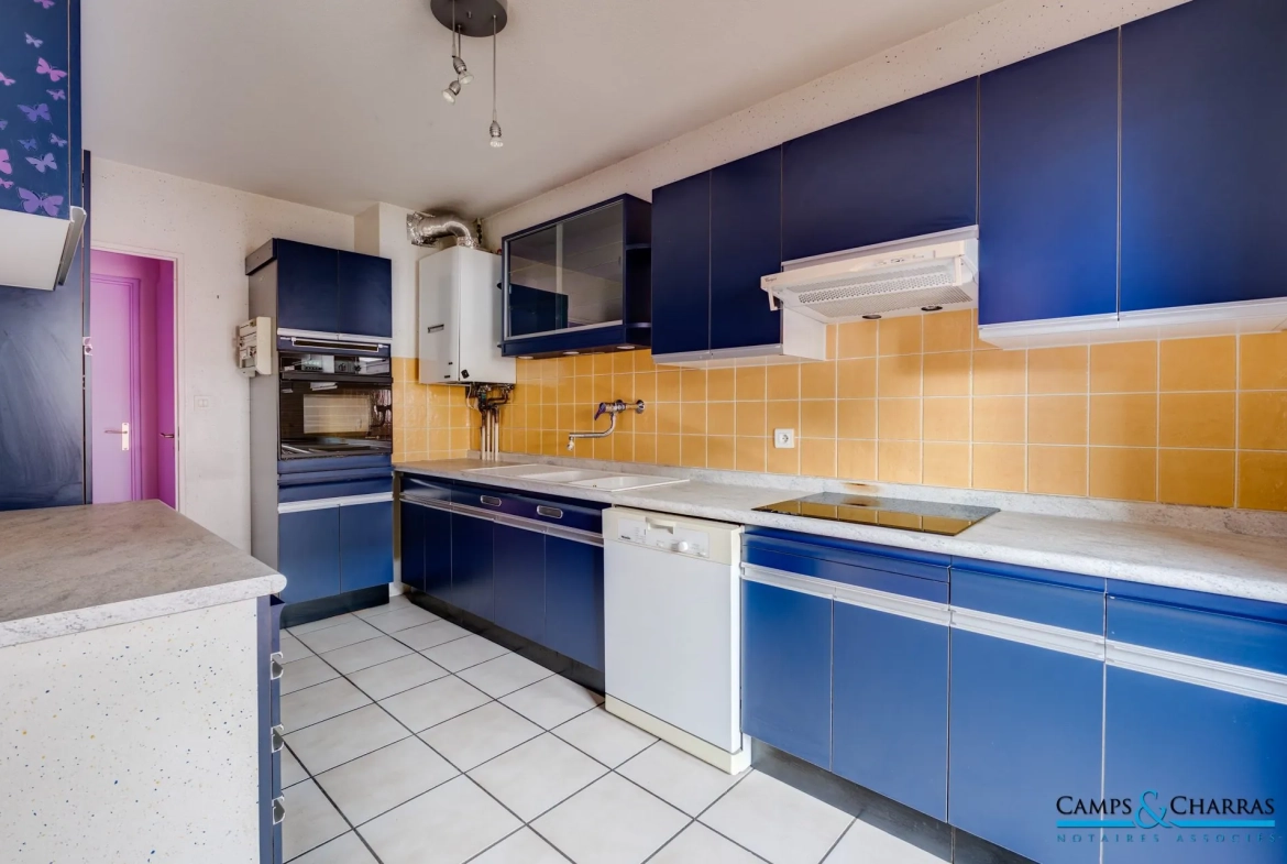Appartement T4 à vendre à Toulouse Croix-Daurade – 75 m², 3 chambres, parking, proche commodités 