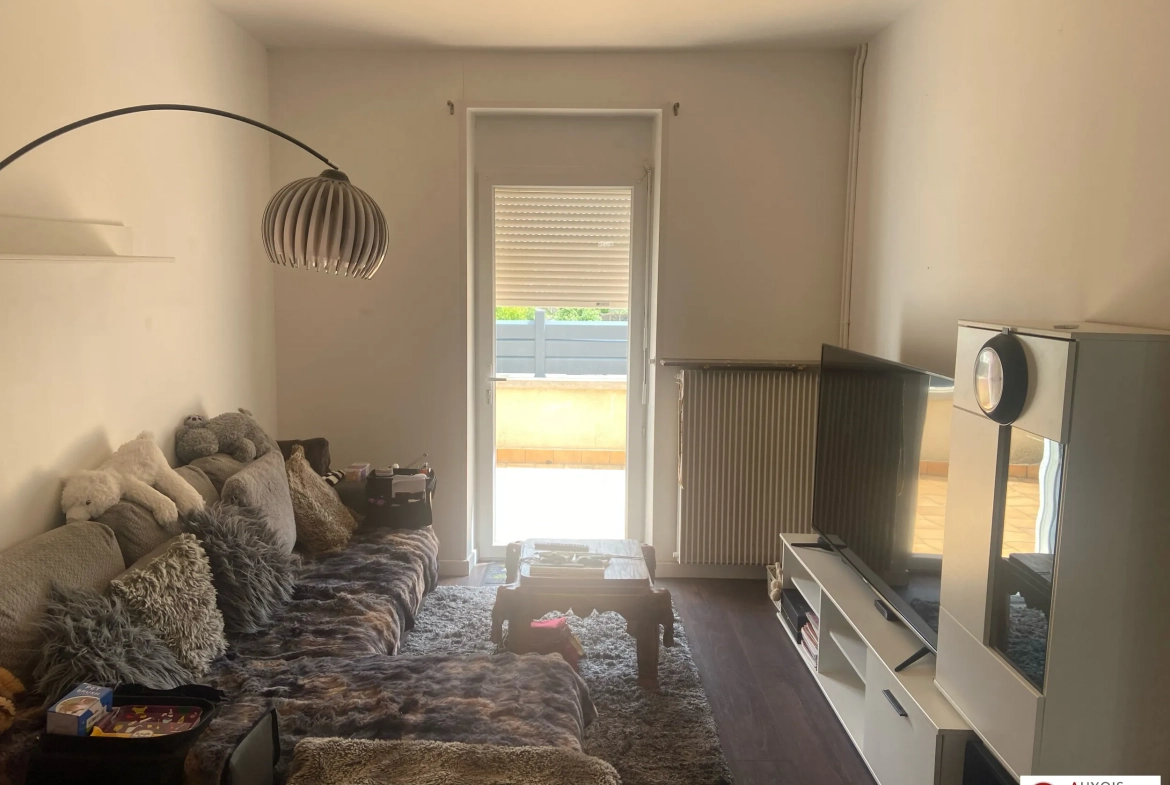 Maison à 3 km de Semur-en-Auxois avec jardin, garage, terrasse et pièce aménageable 