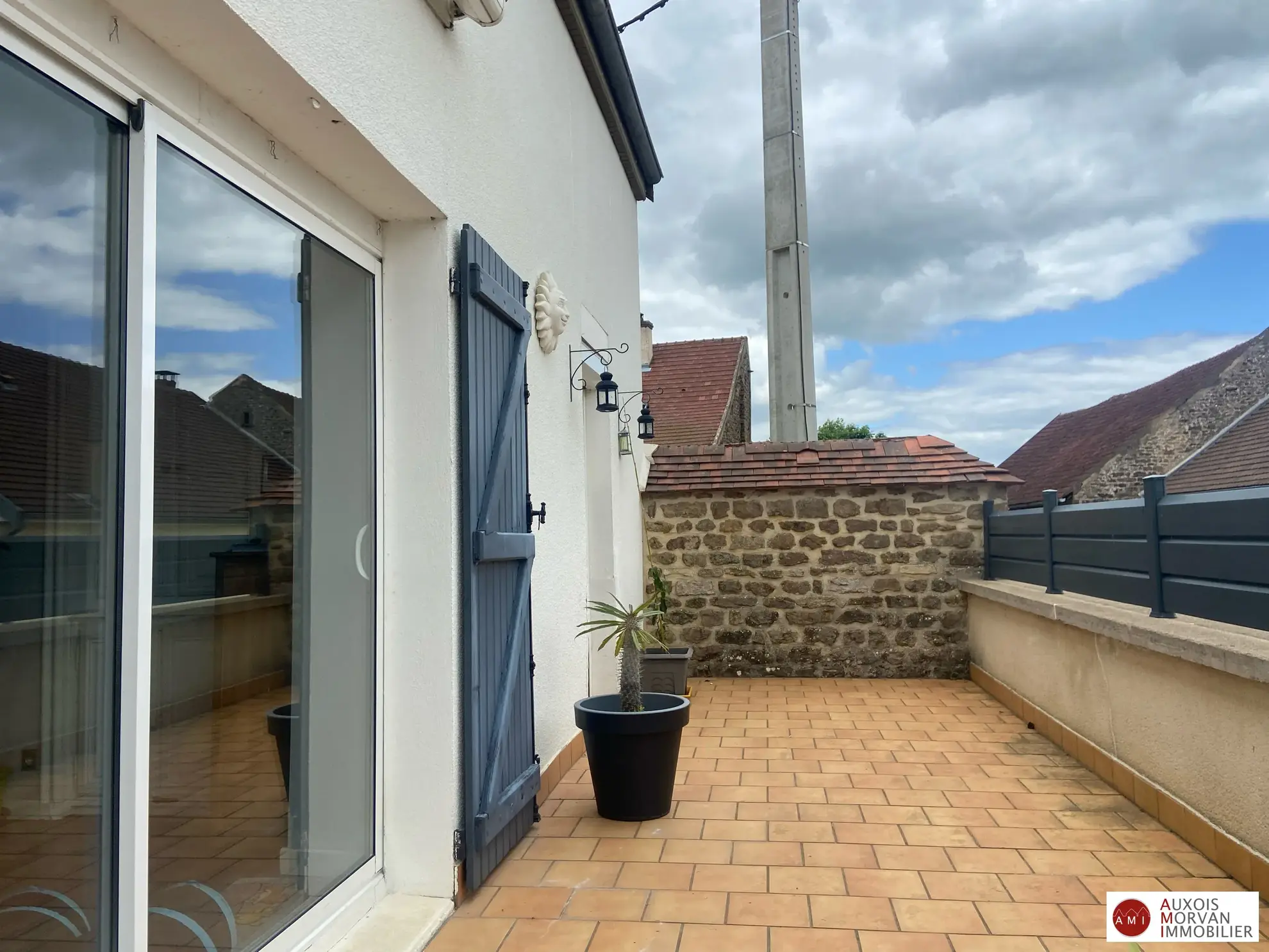 Maison à 3 km de Semur-en-Auxois avec jardin, garage, terrasse et pièce aménageable 