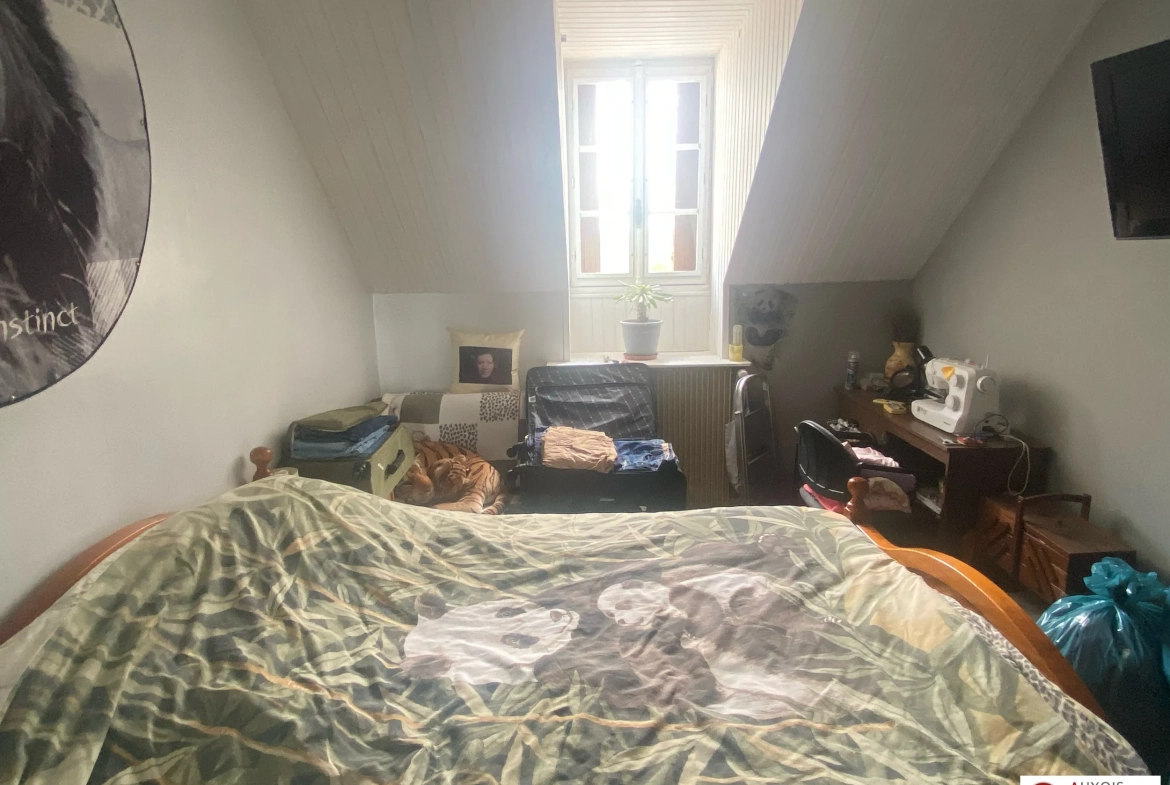 Maison à 3 km de Semur-en-Auxois avec jardin, garage, terrasse et pièce aménageable 