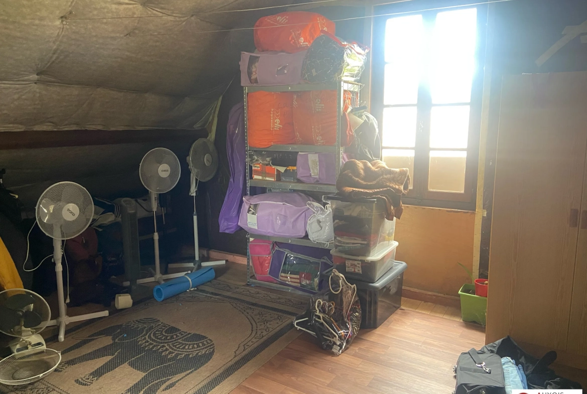 Maison à 3 km de Semur-en-Auxois avec jardin, garage, terrasse et pièce aménageable 