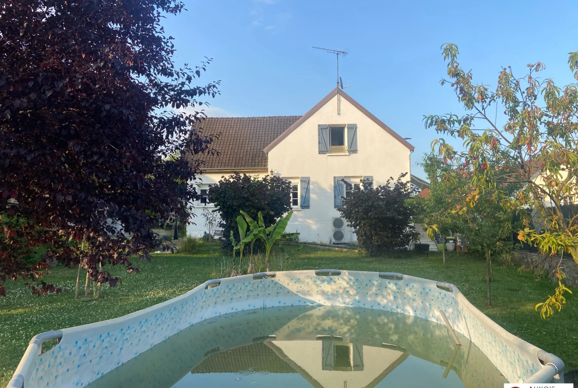 Maison à 3 km de Semur-en-Auxois avec jardin, garage, terrasse et pièce aménageable 