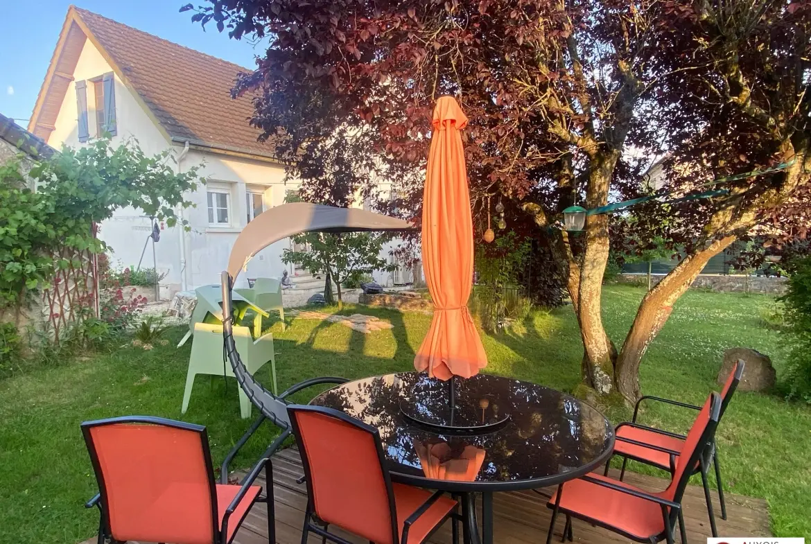 Maison à 3 km de Semur-en-Auxois avec jardin, garage, terrasse et pièce aménageable 
