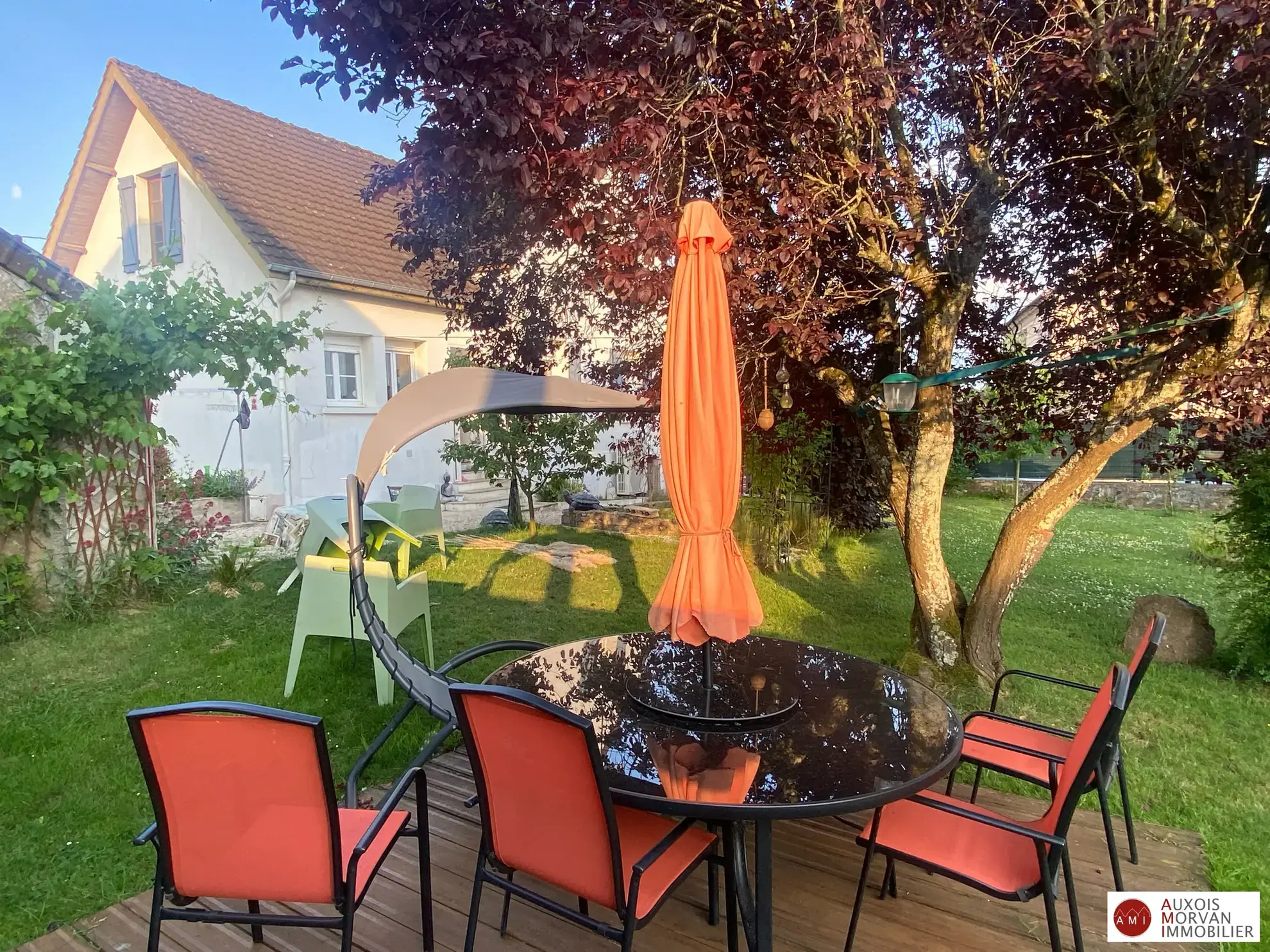 Maison à 3 km de Semur-en-Auxois avec jardin, garage, terrasse et pièce aménageable 