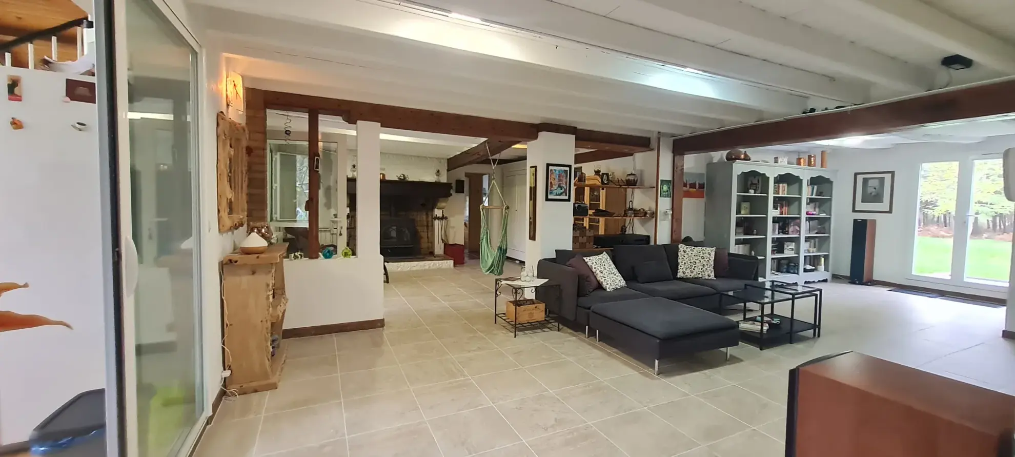 Maison ancienne de plain-pied de 1825 sur 2,75 hectares avec dépendances à Bazas 