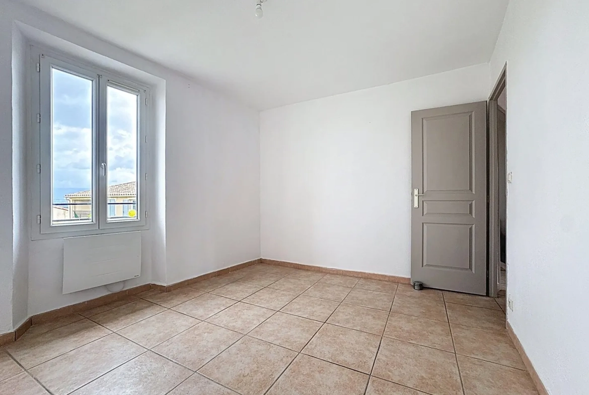 Appartement traversant 3 pièces avec vue sur Sainte-Victoire à Trets 
