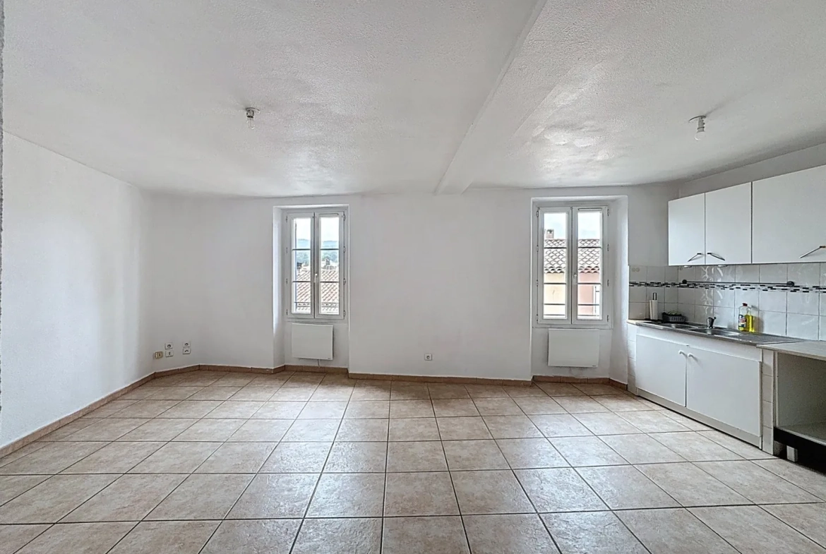 Appartement traversant 3 pièces avec vue sur Sainte-Victoire à Trets 