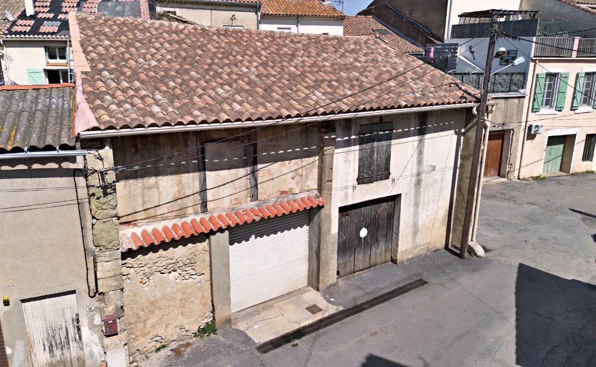 Grange à rénover avec toiture neuve à Sallèles-d’Aude - Potentiel d'aménagement et grande surface 