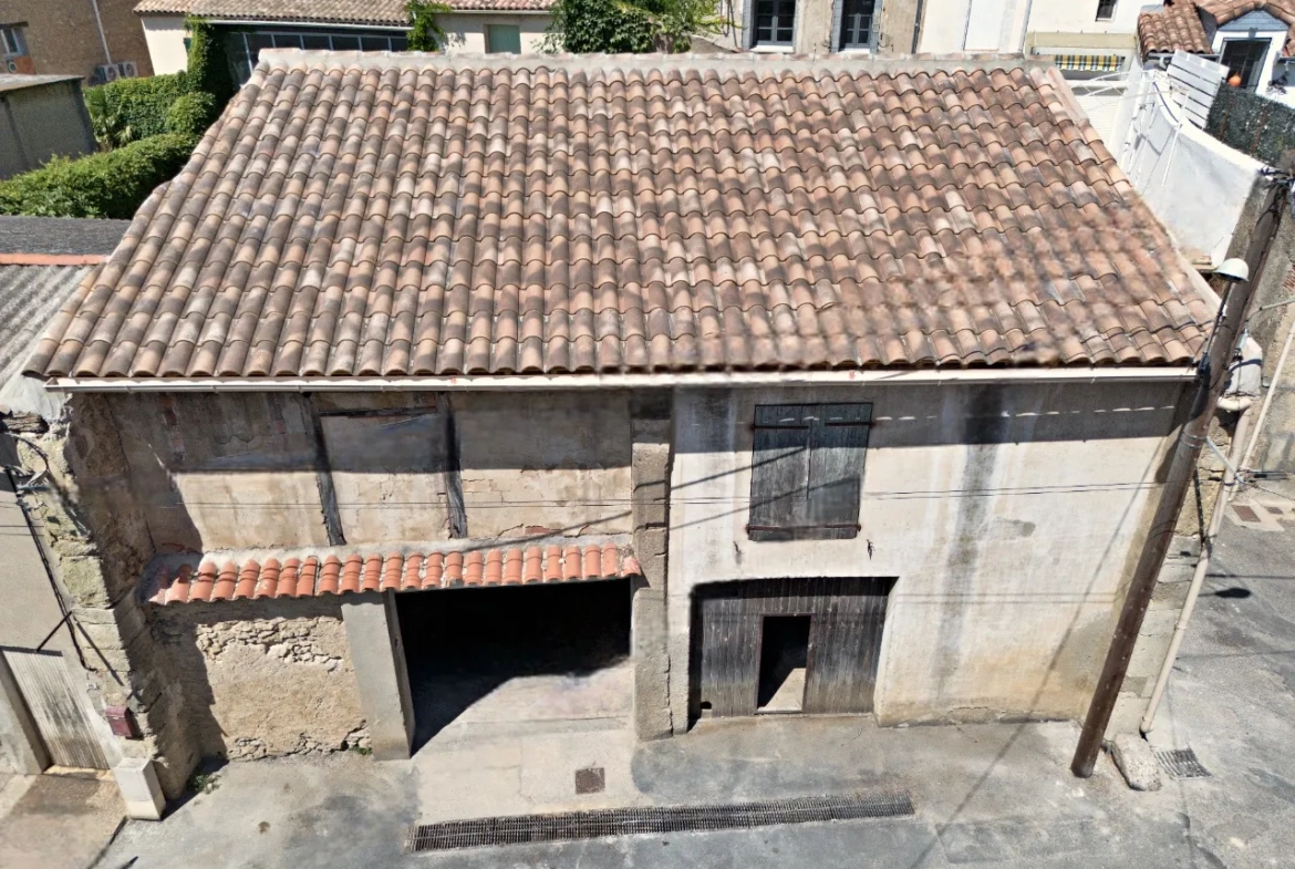 Grange à rénover avec toiture neuve à Sallèles-d’Aude - Potentiel d'aménagement et grande surface 