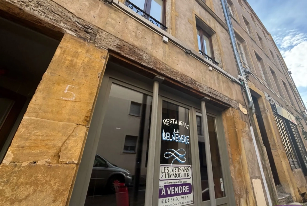 Mur commercial à vendre à Metz centre avec cave et ancienne activité de restaurant 