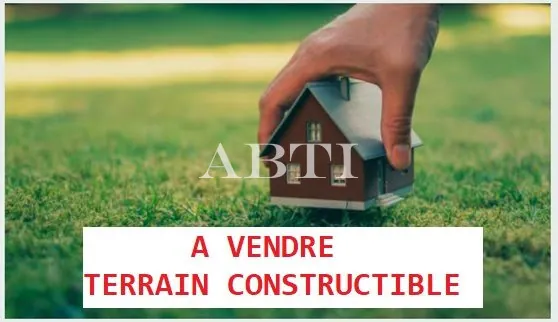 Terrain à vendre à Locronan de 630 m² au cœur du village 