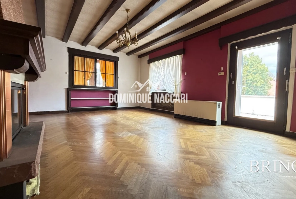 Grande maison de ville à vendre à Orschwihr avec terrasse - Projet de rénovation et potentiel d'aménagement 