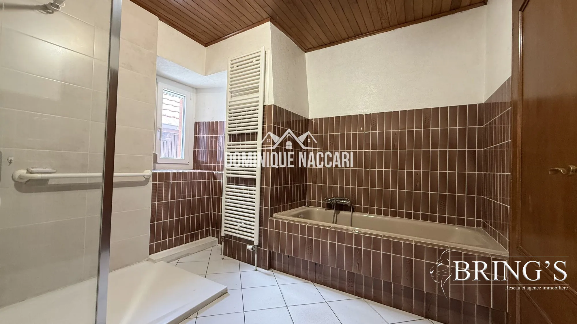 Grande maison de ville à vendre à Orschwihr avec terrasse - Projet de rénovation et potentiel d'aménagement 