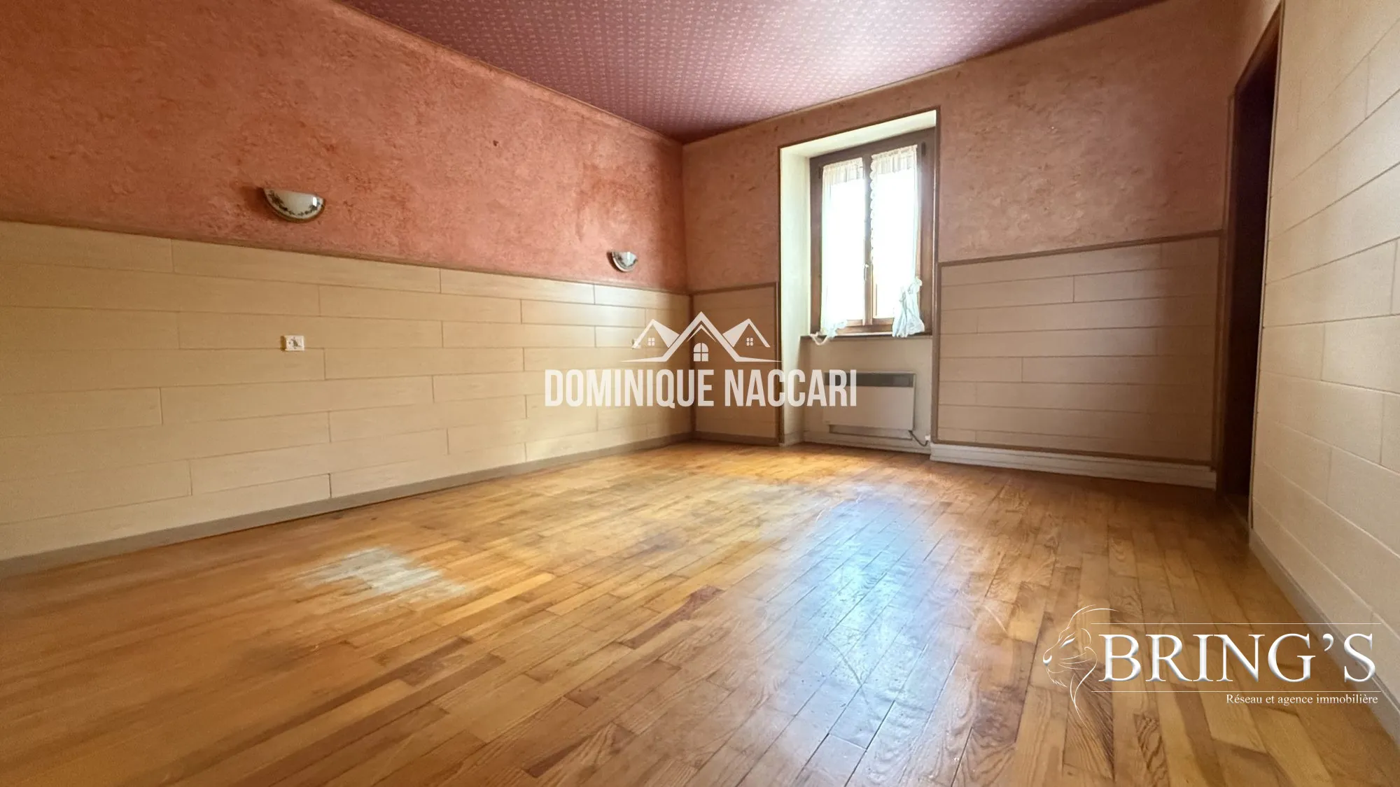 Grande maison de ville à vendre à Orschwihr avec terrasse - Projet de rénovation et potentiel d'aménagement 