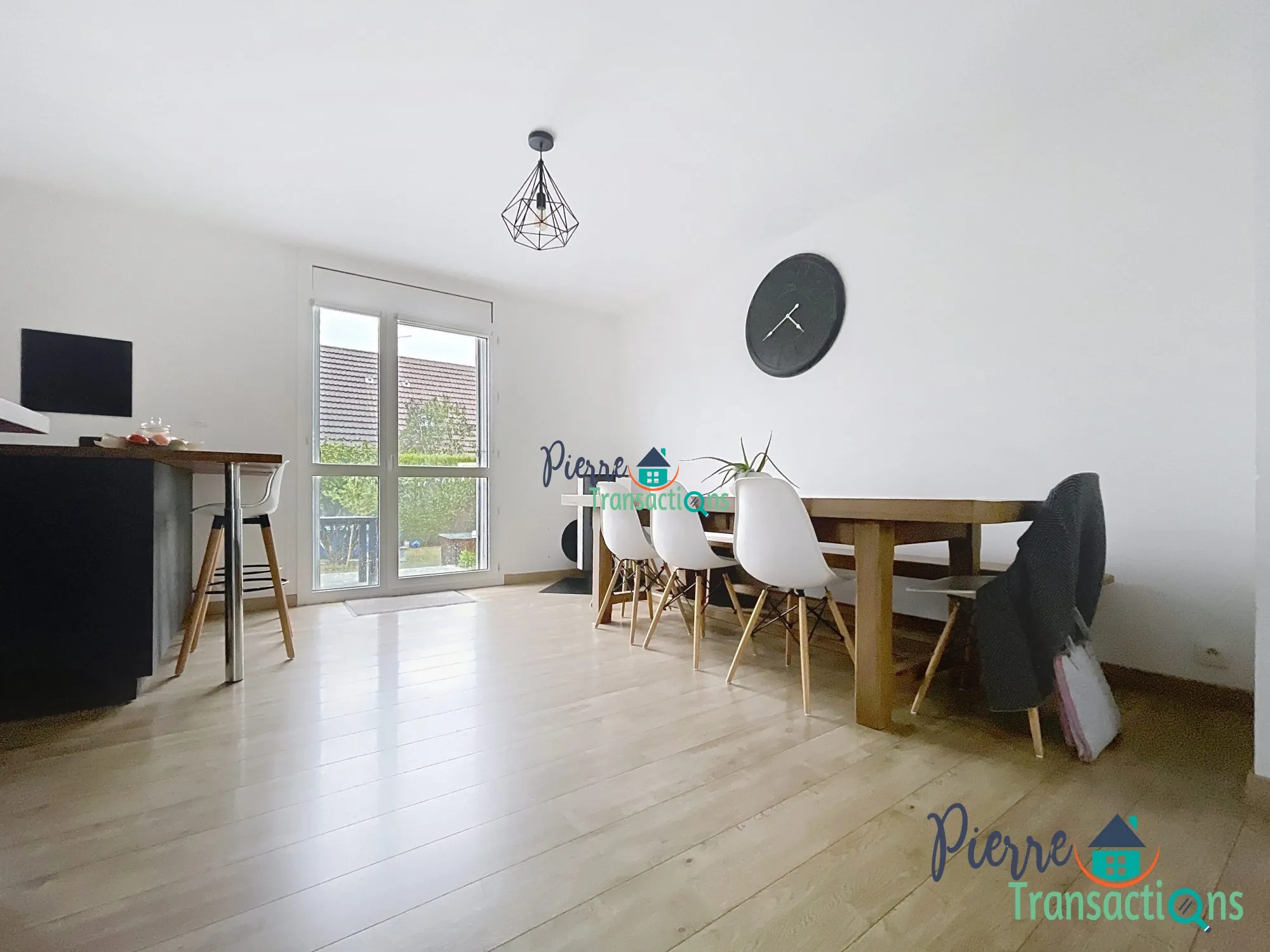 Maison à vendre à Rives-en-Seine avec jardin et garage 