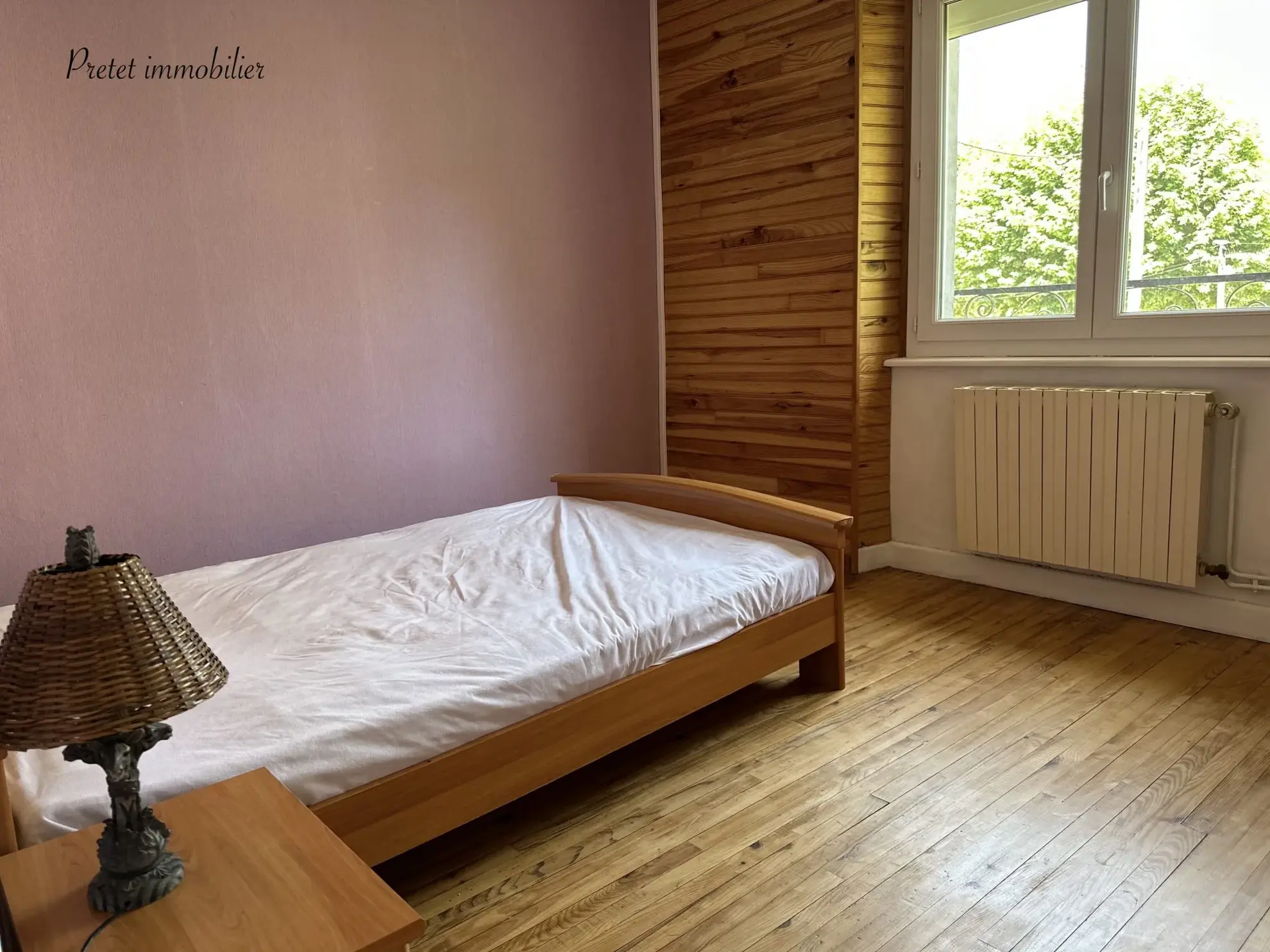 Maison à vendre à Massiac avec 4 chambres, jardin et potentiel de rénovation 