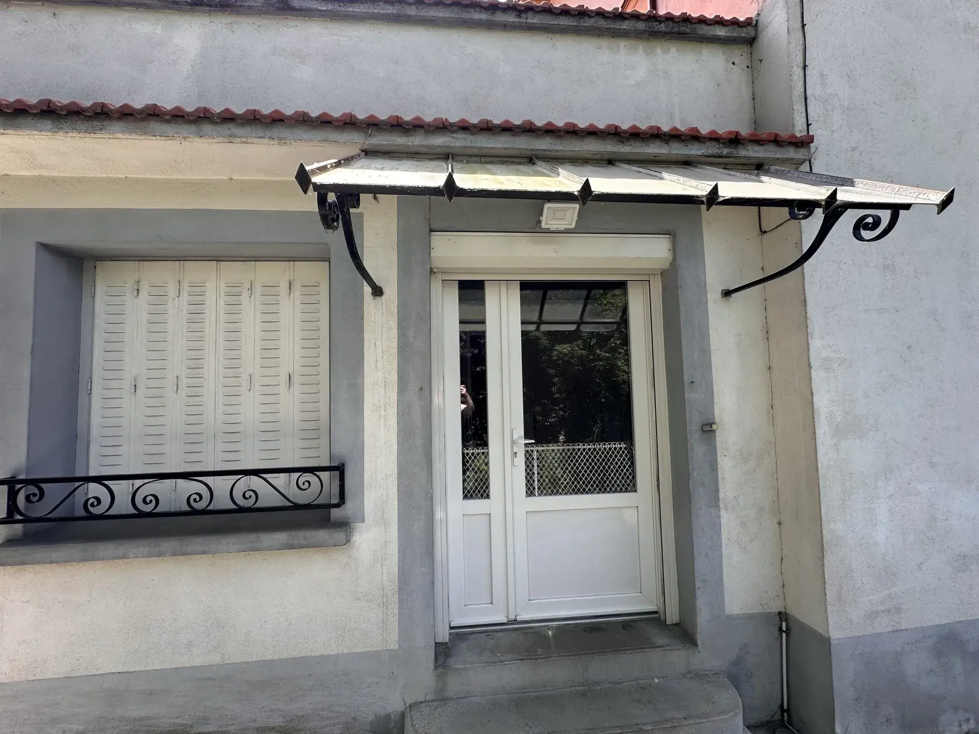 Maison à vendre à Massiac avec 4 chambres, jardin et potentiel de rénovation 