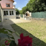 Maison à vendre à Massiac avec 4 chambres, jardin et potentiel de rénovation