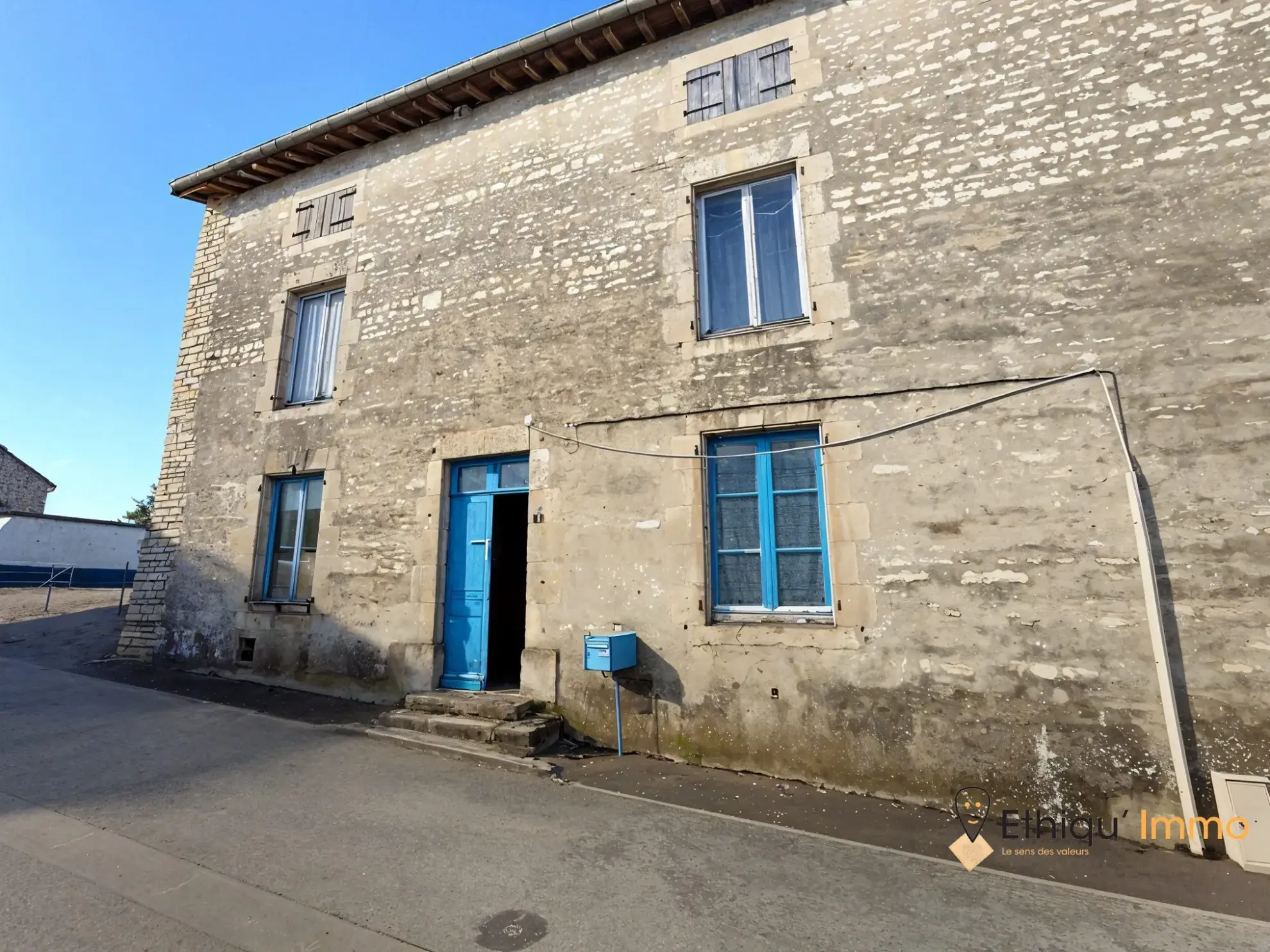 Maison de village à rénover entièrement près de Bar-sur-Aube 