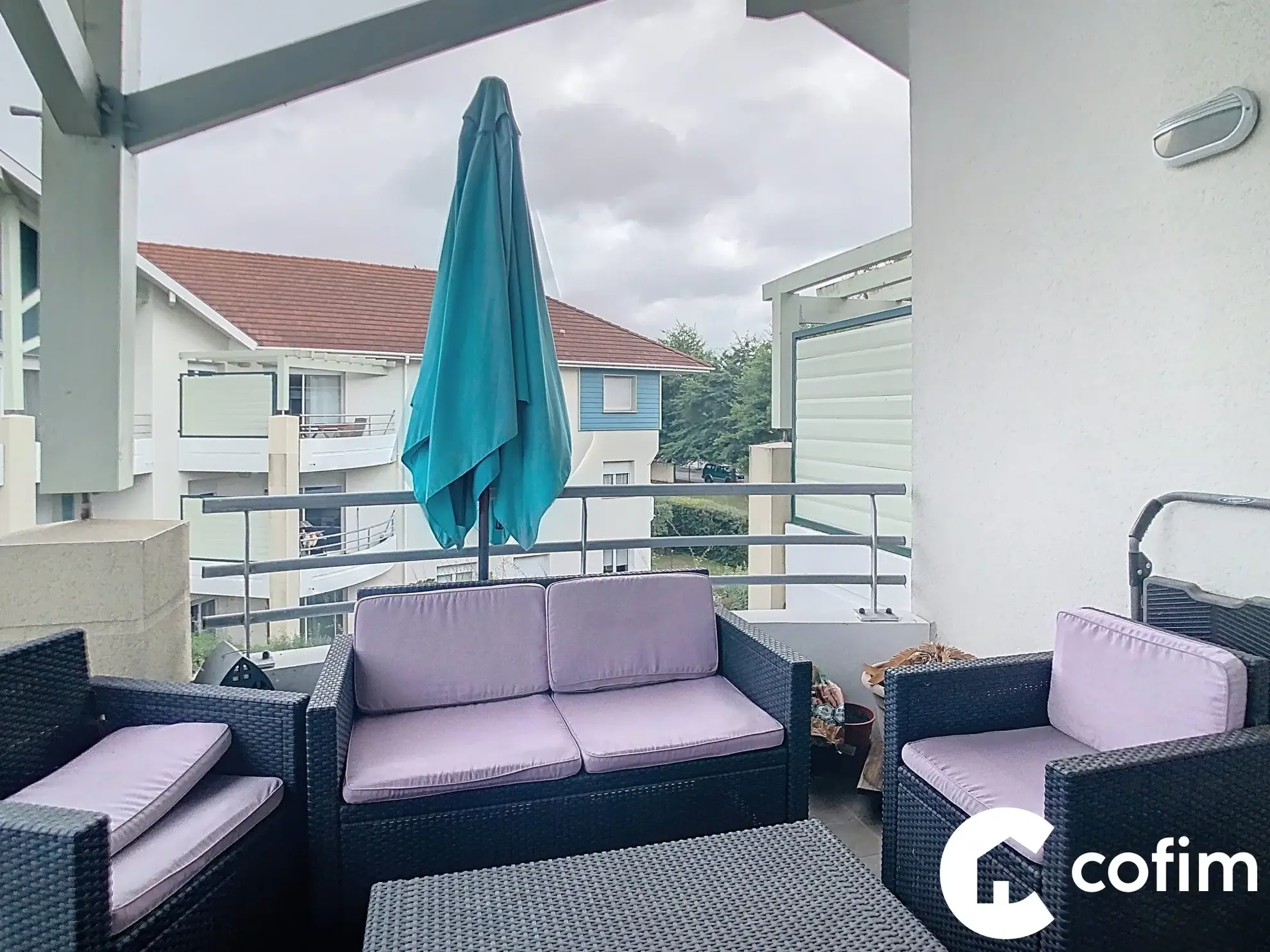 Spacieux T2 à Lons avec terrasse, parking, vendu loué 