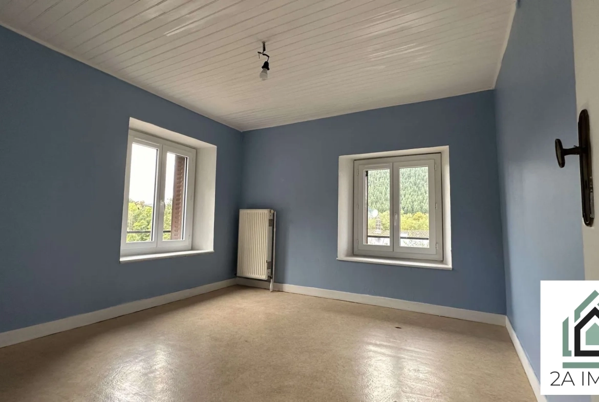 Charmante maison à Saint-Ours-les-Roches avec terrain et potentiel d'extension 