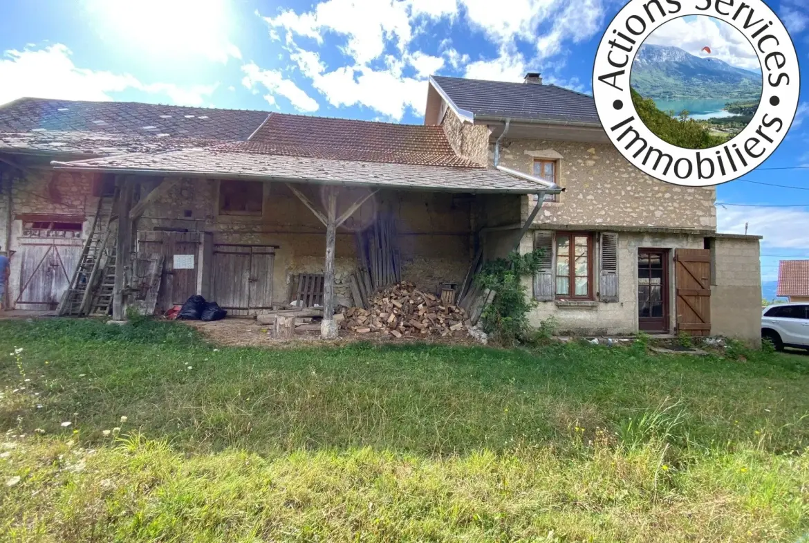 Maison en pierre avec dépendances et vue dégagée à Saint-Maurice de R. 