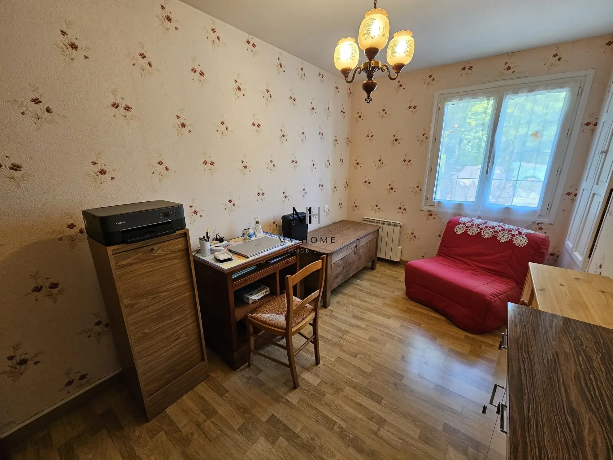 Maison spacieuse avec sous-sol et terrain arboré entre Alençon et Mamers 