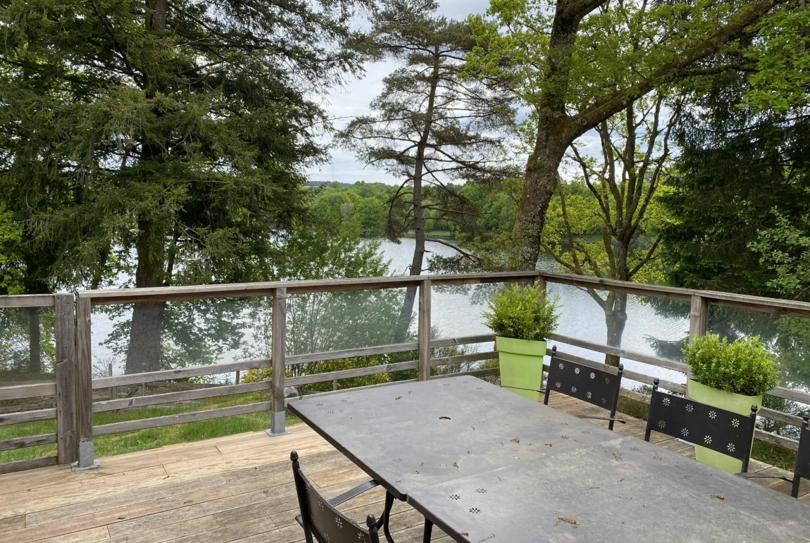 Charmante maison meublée avec vue sur le lac de Vassivière à Royère-de-Vassivière 