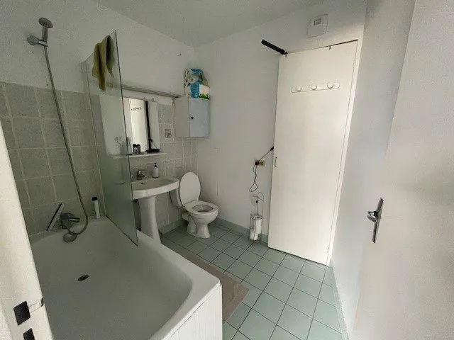 Appartement T2 à vendre à Rennes avec garage, cave et vue agréable 