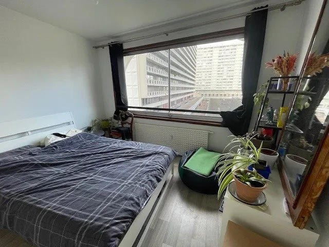 Appartement T2 à vendre à Rennes avec garage, cave et vue agréable 