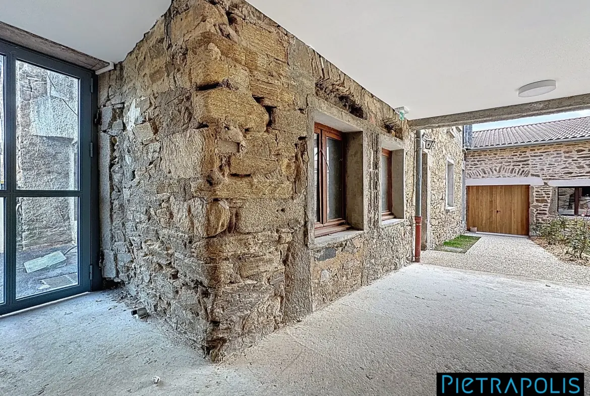 Maison de village mitoyenne à rénover à Saint-Laurent-d'Agny - Centre-ville 