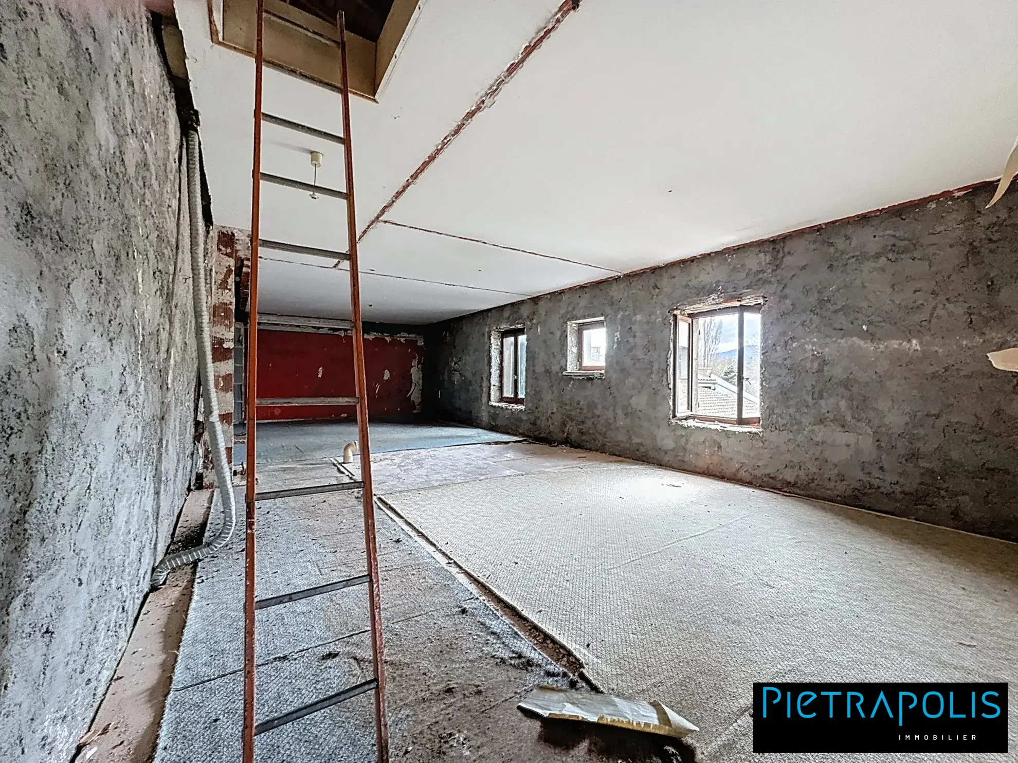 Maison de village à rénover à Saint-Laurent-d'Agny - Centre village 