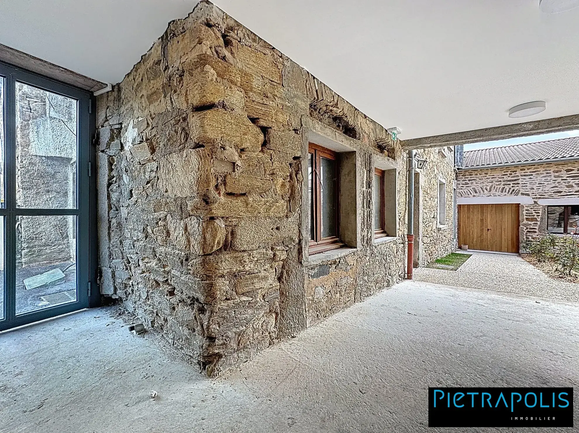 Maison de village à rénover à Saint-Laurent-d'Agny - Centre village 