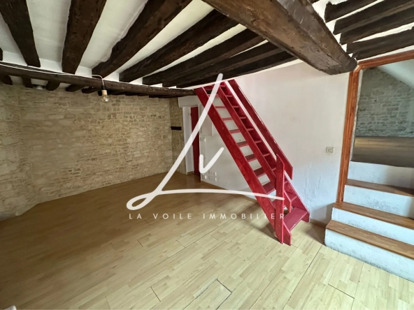 Appartement F1 bis à vendre à Caen, dernier étage, hypercentre