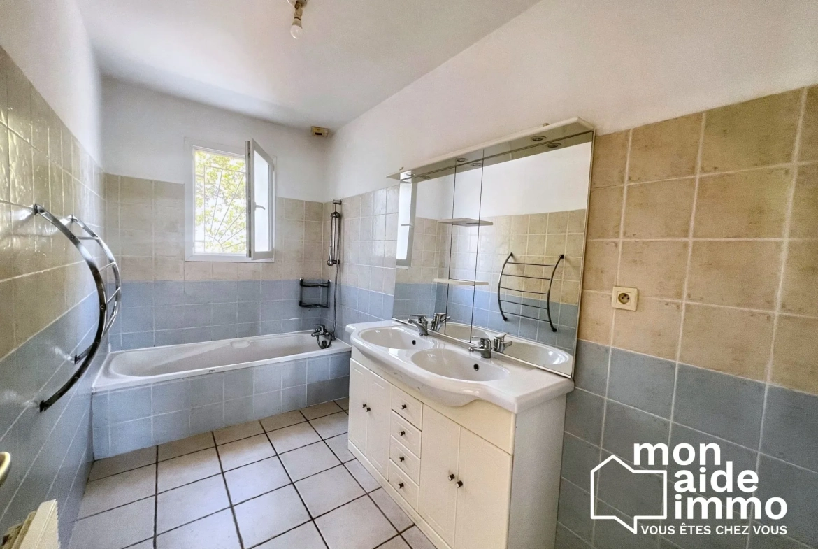 Maison plain-pied 3 chambres avec garage et jardin à Montagne 
